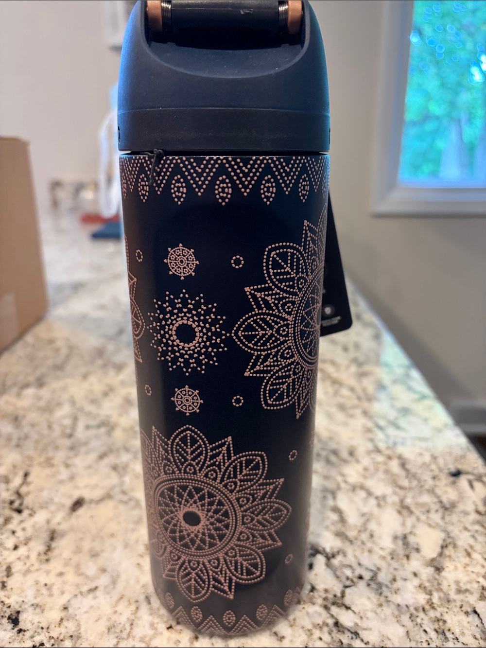 Owala 24oz Insulated Water Bottle - Picture 2 of 2